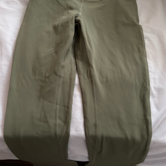 Lululemon flare tights - Picture 2 of 2